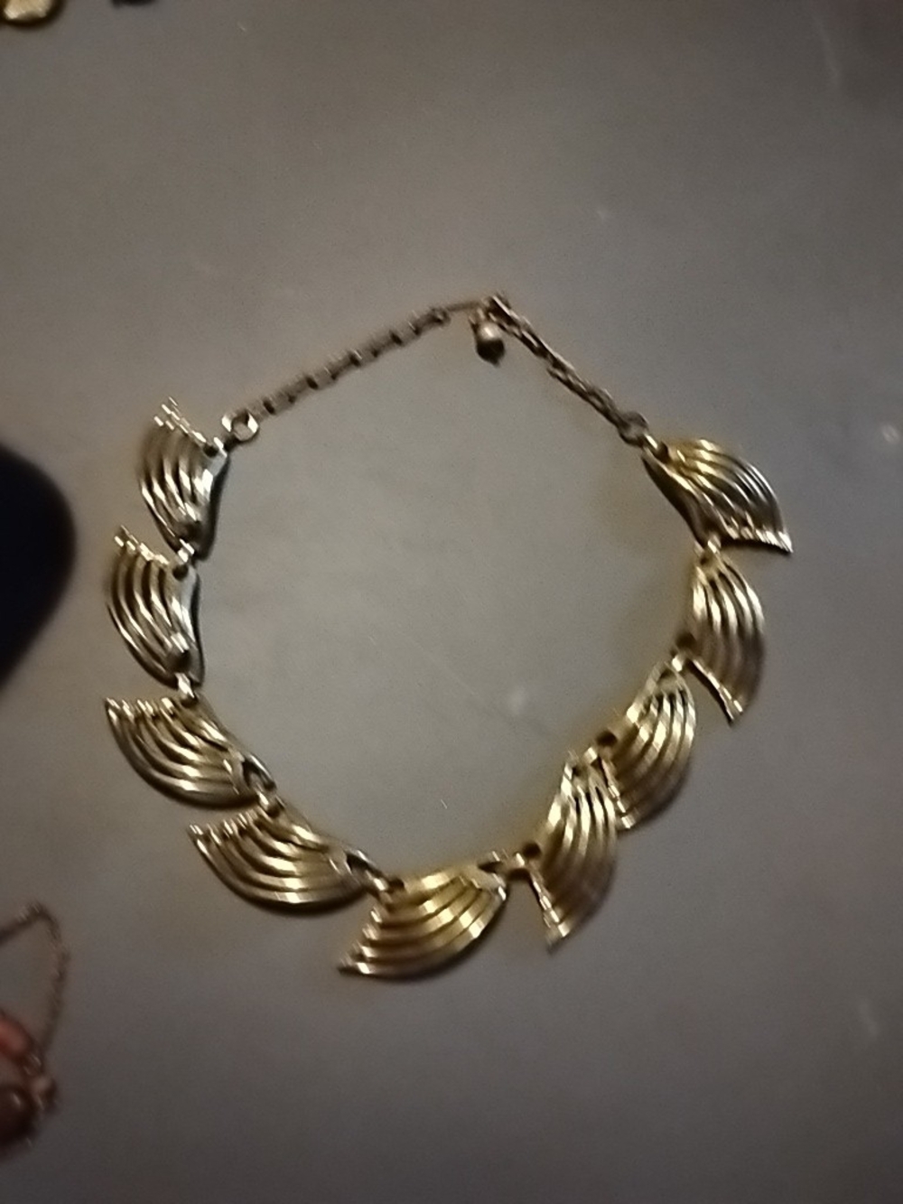 Gold Leaf-Link Choker Necklace - Women Jewelry